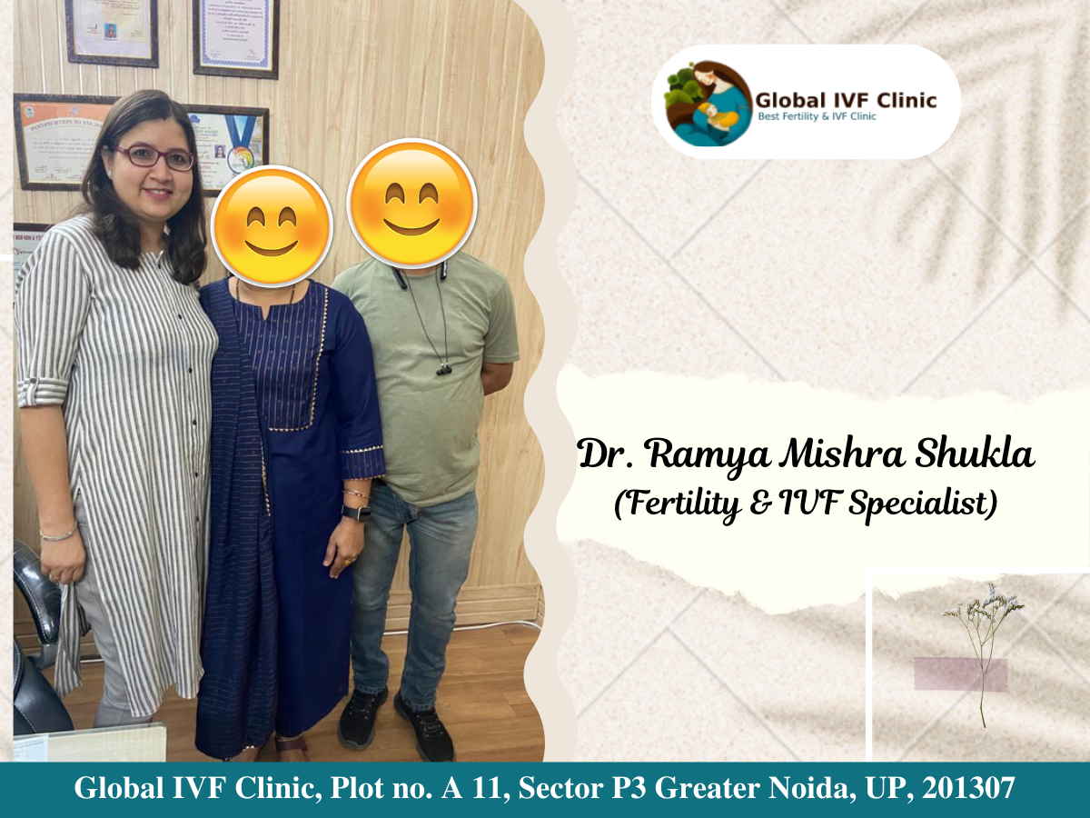 Dr. Ramya Mishra Shukla with her patients who conceived after 14 years of marriage